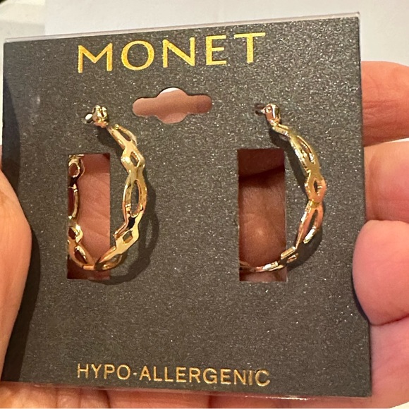NWT Monet Earrings.   Gold tone cut-out hoops - hypoallergenic - Leverback close - Picture 3 of 8